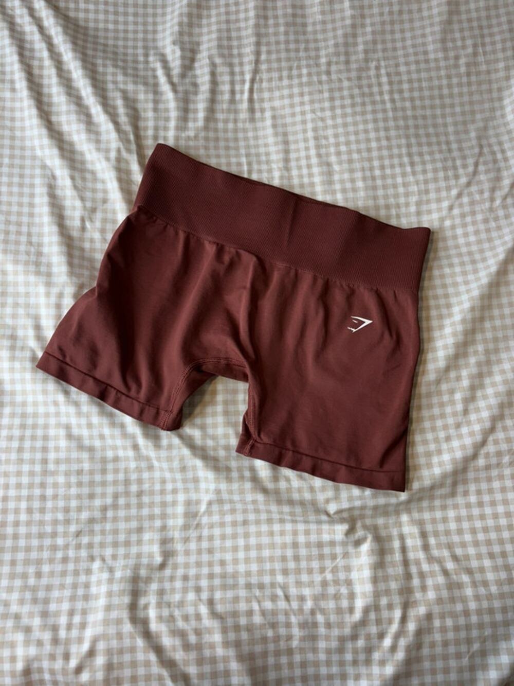 Gymshark Everyday Seamless Shorts in Brown